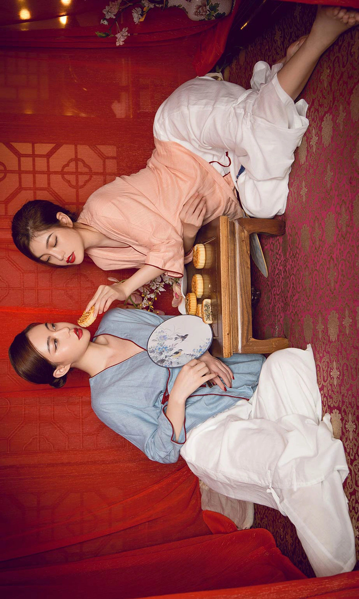 Ugirls尤果网 爱尤物专辑 - VOL.1577 赏心月慕 孟十朵&刘邦妮 1